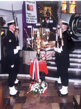 Warta honorowa marynarzy